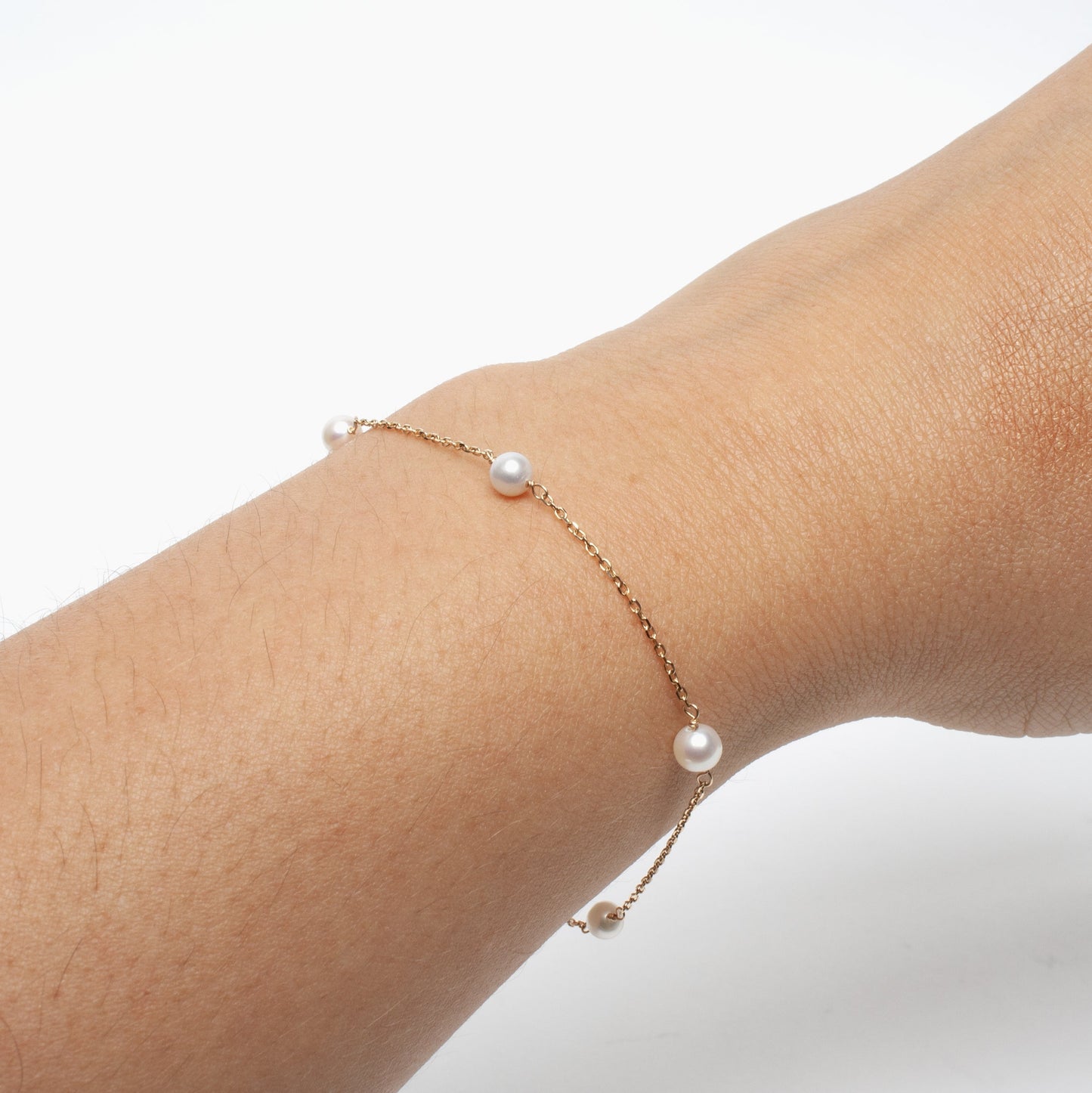 White Freshwater Pearl Bracelet